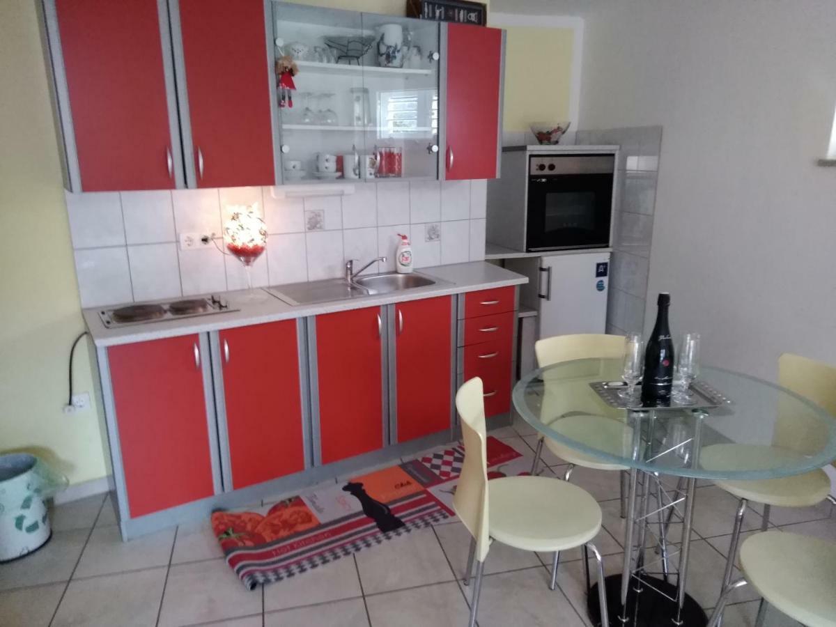 Apartman Jurja Ledenice エクステリア 写真